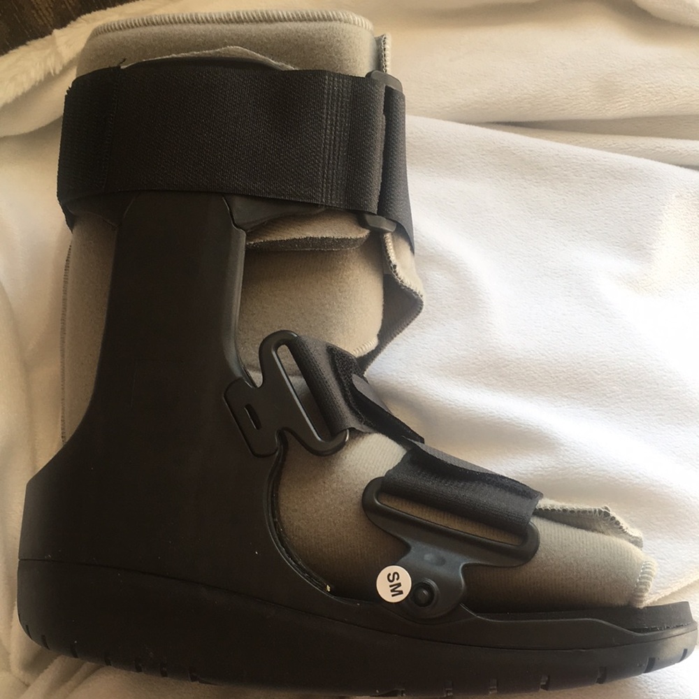 Equalizer Low Top Walkers